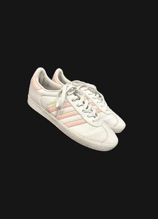 Кроссовки adidas