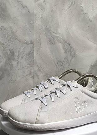 Женские анатомические кроссовки vivobarefoot