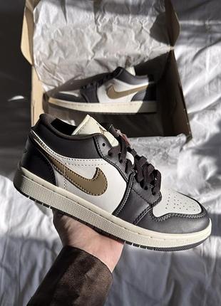 Класні жіночі кросівки nike air jordan 1 low shadow brown mocha шоколадні з молочним