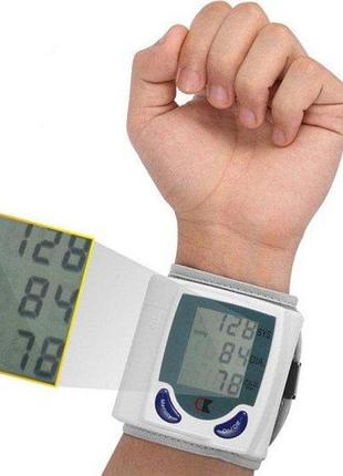 Цифровой автоматический тонометр blood pressure monitor для измерения артериального давления и пульса