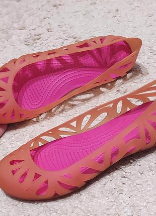 Жіночі балетки crocs w8