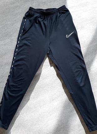 Спортивні штани nike dri fit