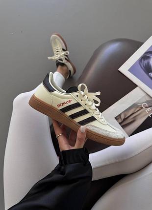 Кроссовки adidas spezial cream / black / red