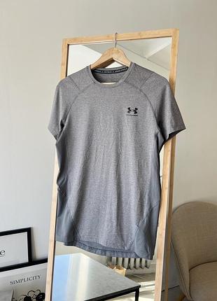 Чоловіча спортивна футболка від under armour розмір s