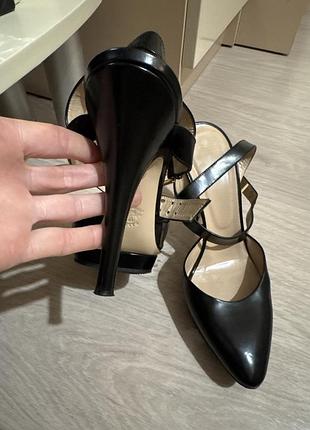 Босоніжки bally 38