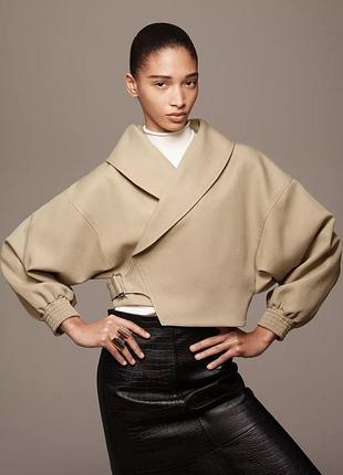 Вкорочена куртка жіноча бежева zara new
