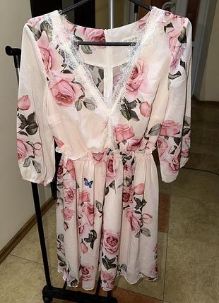 Сукня в квітковий принт