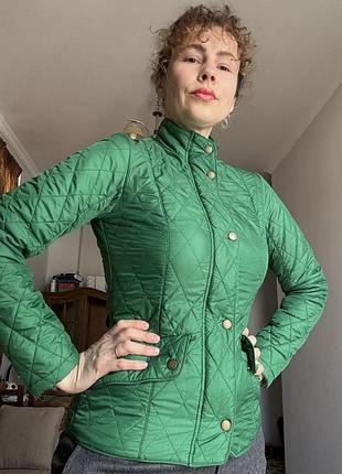 Стьобана зелена куртка barbour