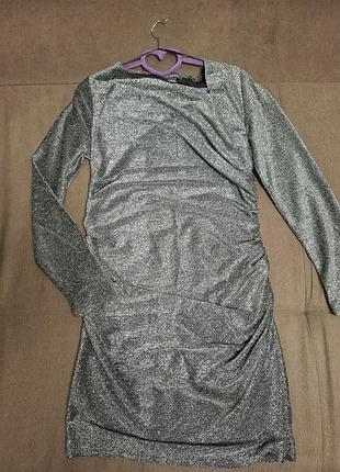 Сияющее платье миди с драпировкой от primark