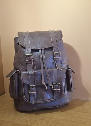Большой вместительный рюкзак.,genuine leather