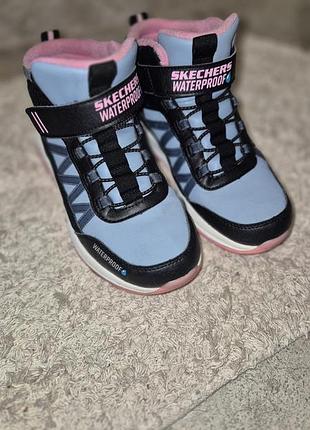 Детские водоотталкивающие кроссовки sketchers waterprooft