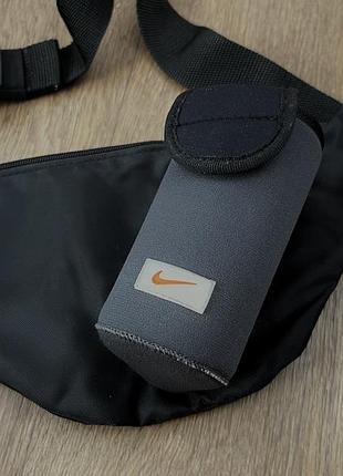 Поясна сумка nike чорна вінтажна вінтаж спортивна бананка пояс ремінь трикутна для пляшки карго барсетка бігова
