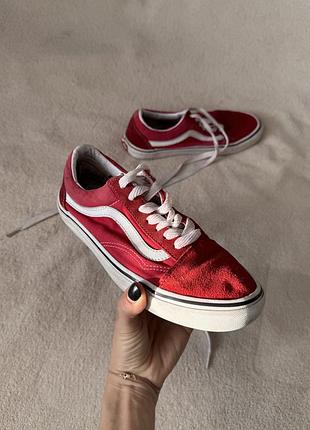 Червоні кеди венси, vans old skool червоного кольору