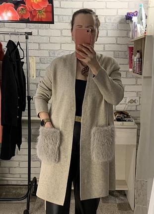 Кардиган з хутряними кишенями