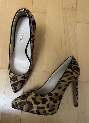 Жіночі туфлі - човники на шпильці 7 w/ 37 розміру nine west