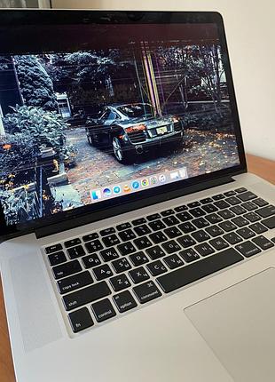 Macbook вживаний потребує заміни екрану