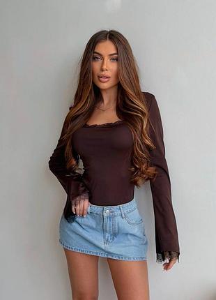 Шоколадний лонгслів з мереживом шоколадний лонг з мереживом шоколадна кофта з мереживом