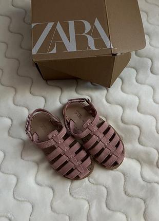 Босоніжки zara 25р