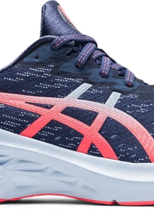 Женские кроссовки для бега asics novablast