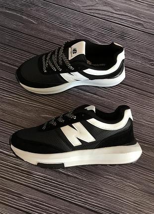 Кросівки new balance