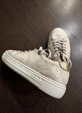 Женские кроссовки rieker