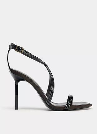 Босоніжки zara