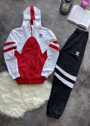 Спортивный костюм adidas