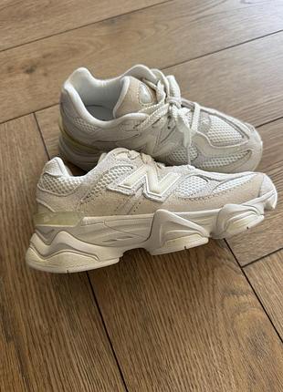 Оригінальні дитячі кросівки new balance 9060