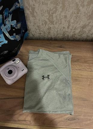 Футболка under armour