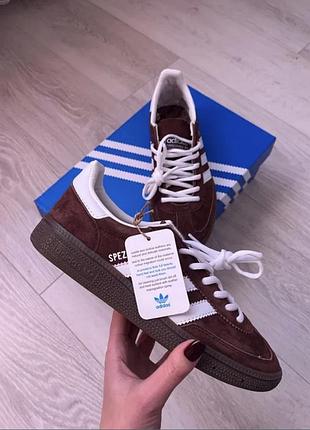 Кросівки жіночі adidas spezial
