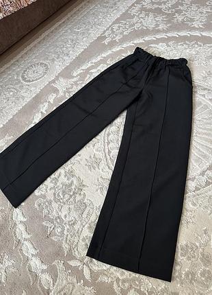 Продам !!! штани на дівчинку , на 10-11 років , широкі 👧🌸