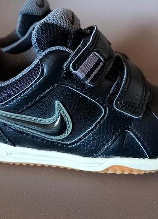 Детские кроссовки nike на липучках