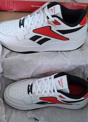 Подростковые кроссовки reebok