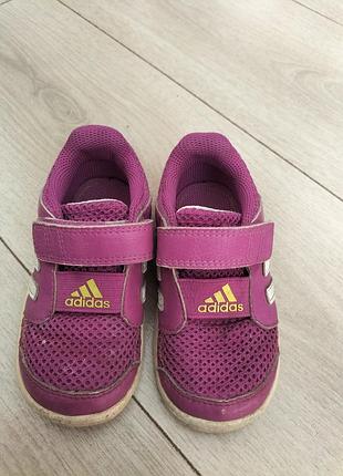 Кросівки adidas 23 розміру