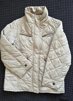 Дитяча бежева стьобана куртка на 7-8 років