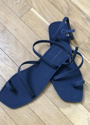 Сандалі zara