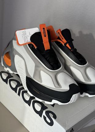 Нові кросівки adidas
