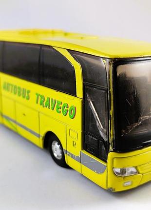 Модель автобуса welly mercedes benz autobus travago — масштаб 1/64 — з інерційним механізмом.