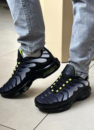 Мужские кроссовки