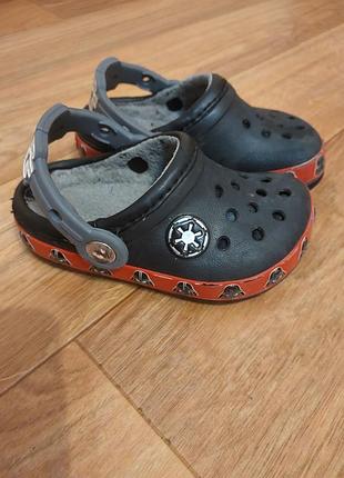 Демисезонные детские crocs star wars