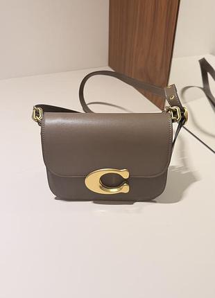 Сумка coach, нова, колір- капучино, золота гарнітура