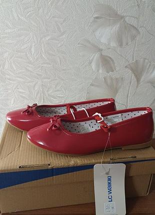 Лакированные туфельки для девочки