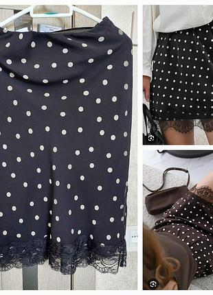 Черная юбка в белый горошек с кружевным низом primark (размер xs)