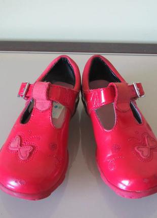 Красные туфельки clarks, pазмер 22,5/23 (английский размер 6f).2 фото