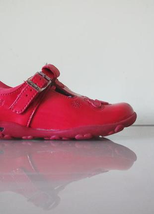Красные туфельки clarks, pазмер 22,5/23 (английский размер 6f).3 фото