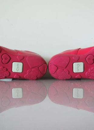Красные туфельки clarks, pазмер 22,5/23 (английский размер 6f).5 фото