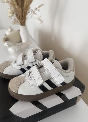 Кросівки adidas original
