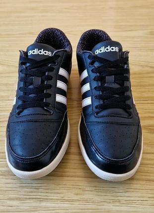 Кроссовки adidas 41 размер (стулька 26см) original