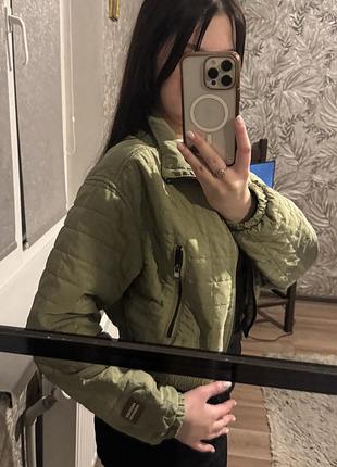 Куртка bershka хакі, укорочена, демісезонна, s/m