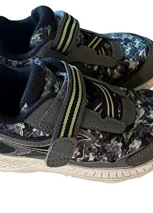 Дитячі кросівки моделі saucony ride 10 jr.
